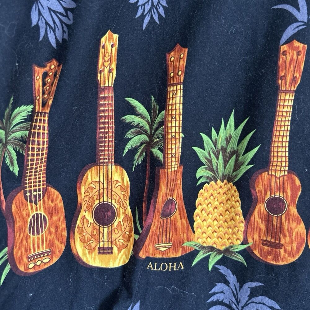 Royal Hawaiian Creations Shirt  Black w Pineapples & Ukuleles Beach Cruise Sz L - Picture 6 of 12
